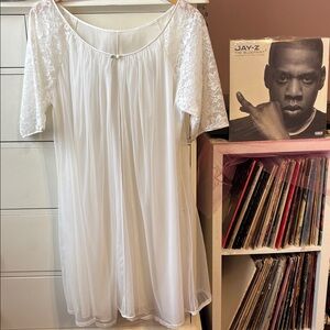 Vintage 60’ Tulle Robe White Lace Swing Cape Medium Bridal Wedding Vanity Fair M